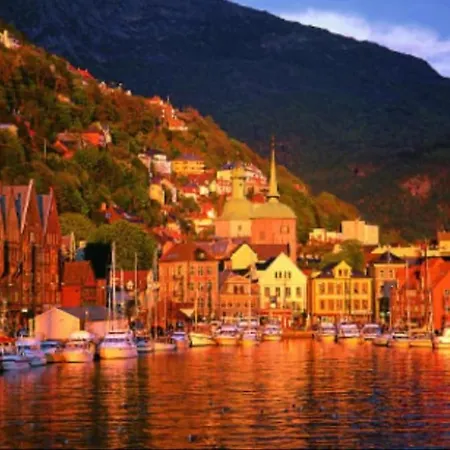 Large 1 Kilometer To Bryggen Apartment Bergen